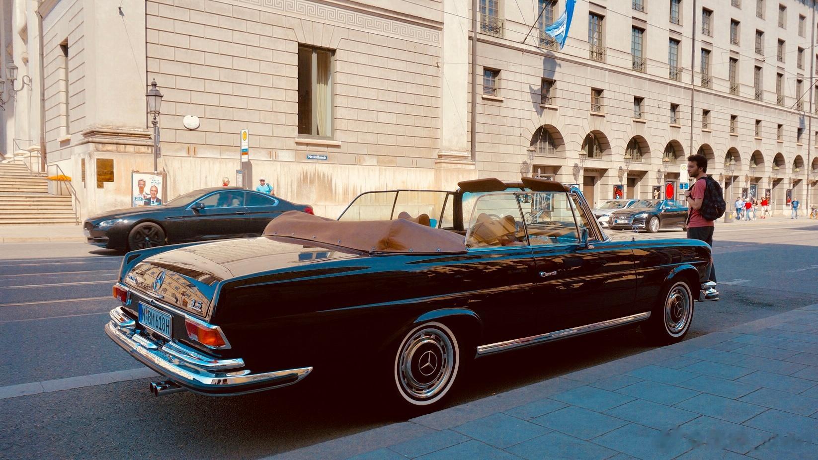 280SE 3.5 Cabriolet，豪华敞篷车的终极诠释，地位等同于今天的S