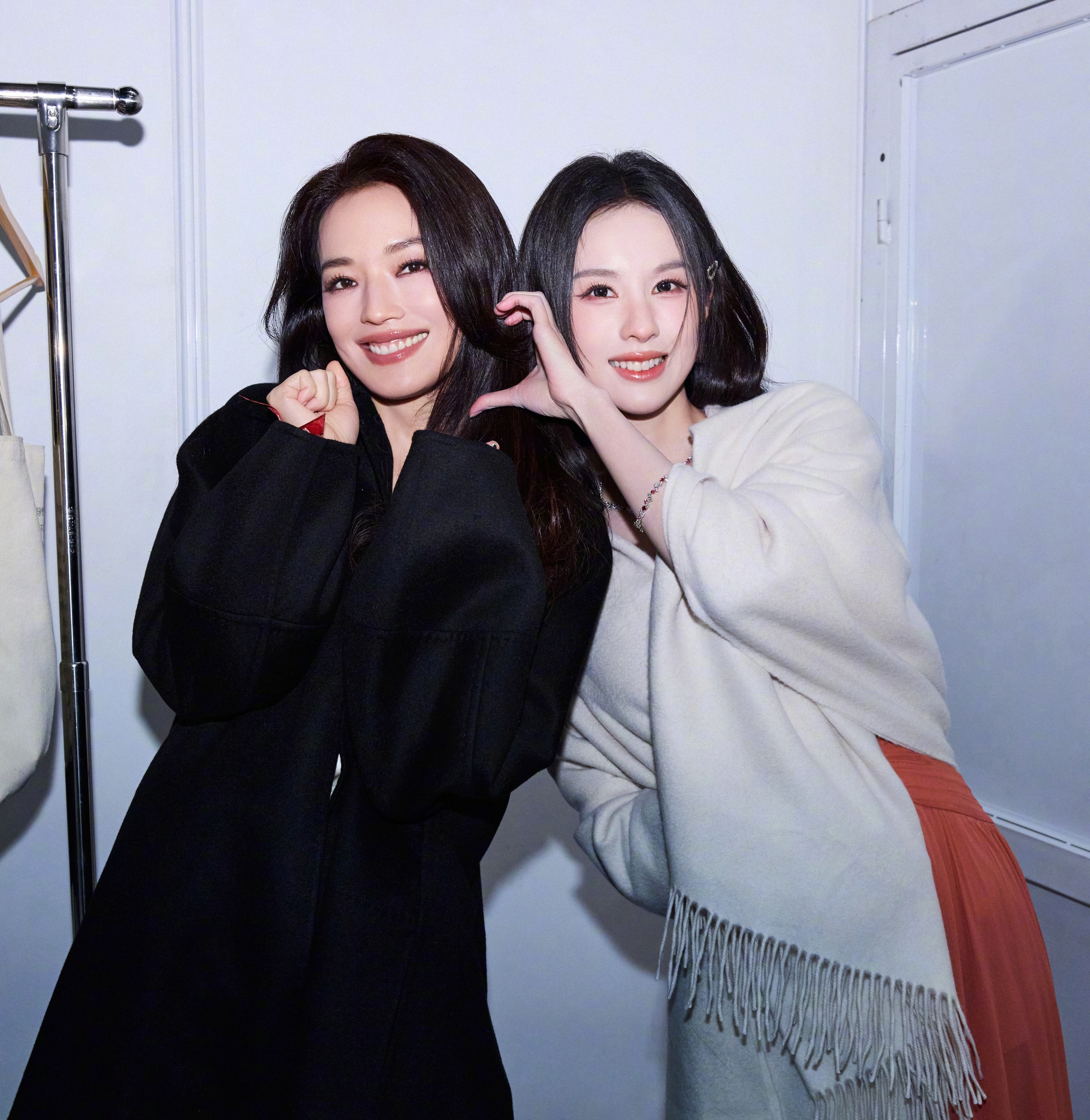 陈都灵红发美人鱼陈都灵工作室庆生文案 美嘟嘟老婆生日快乐🎂谁不想和香香软软的美