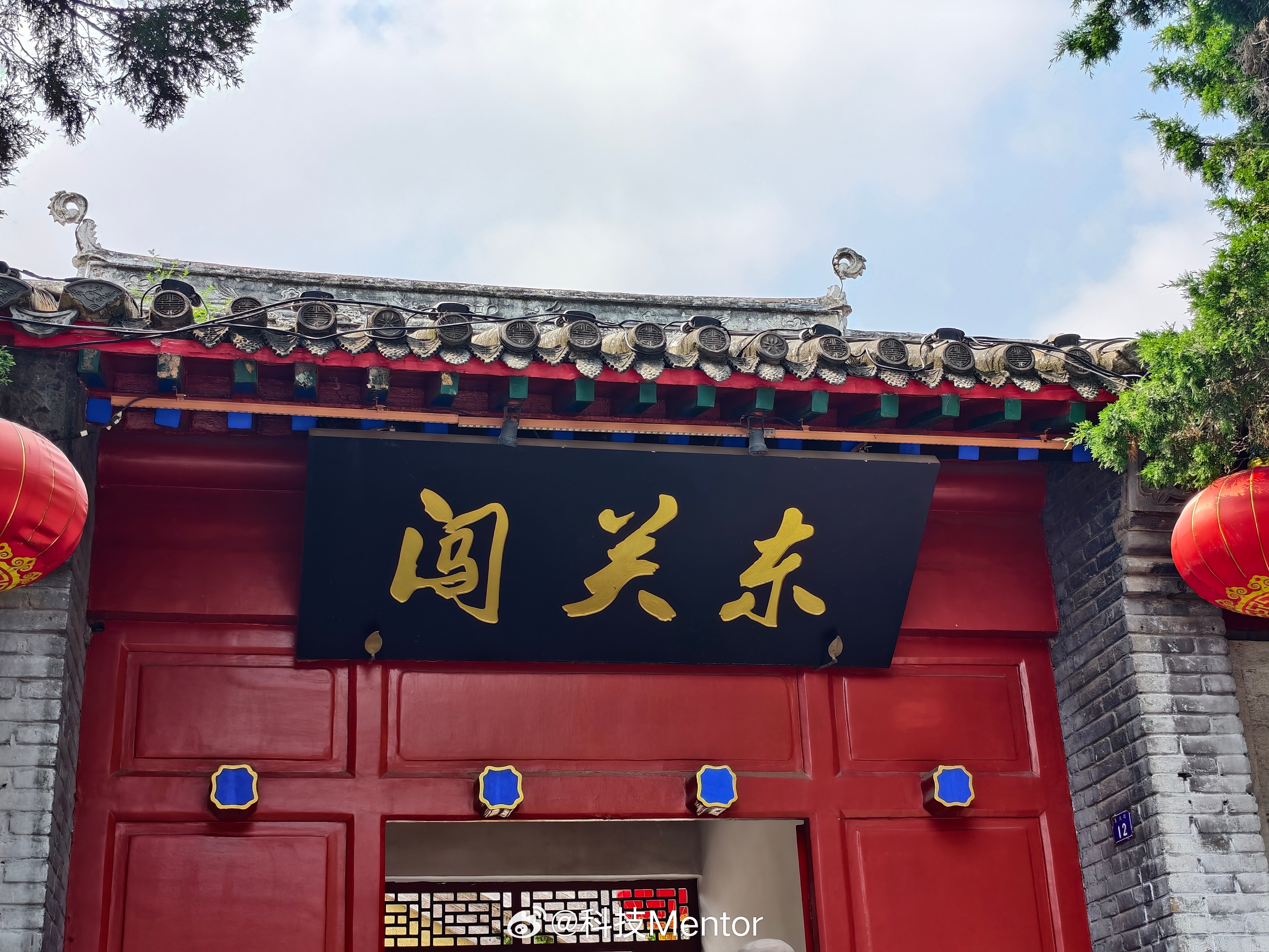 原来一直以为“天下第一关”就是老龙头！一直当成是长城上的某座城楼，难怪前几年去老