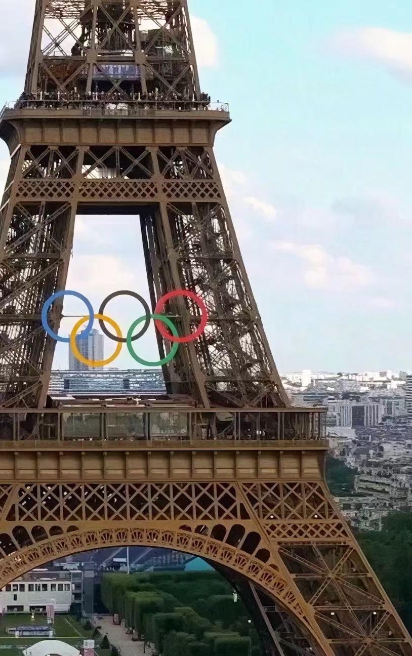 #起猛了奥运村竟然有我的同款#没想到吧，奥运村可以没空调，但是不能没有沙龙店，果