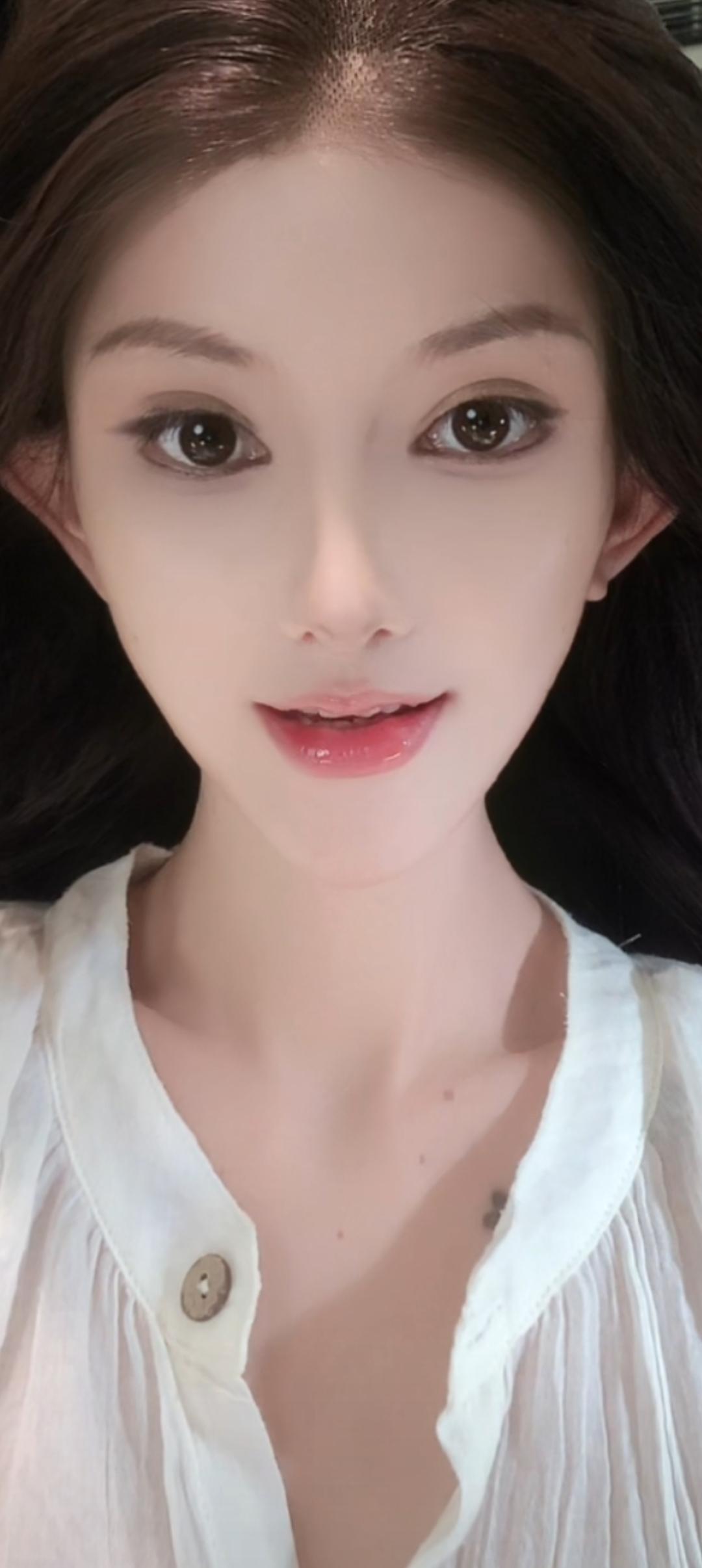 这姑娘看起来好温柔哦。