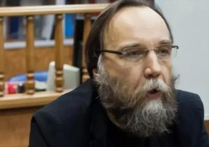 “下一个就是中国？”杜金这句话刚落地，有些人就慌了，慌什么？美国敢在加勒比海撒野