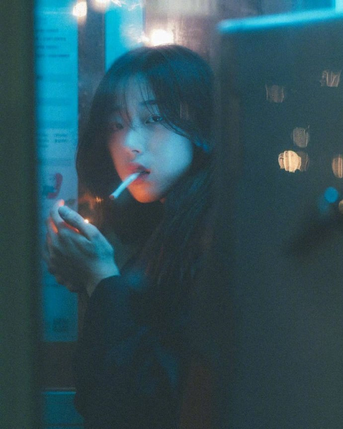 可能岸上的人更爱海，海上的人更向往港湾。 