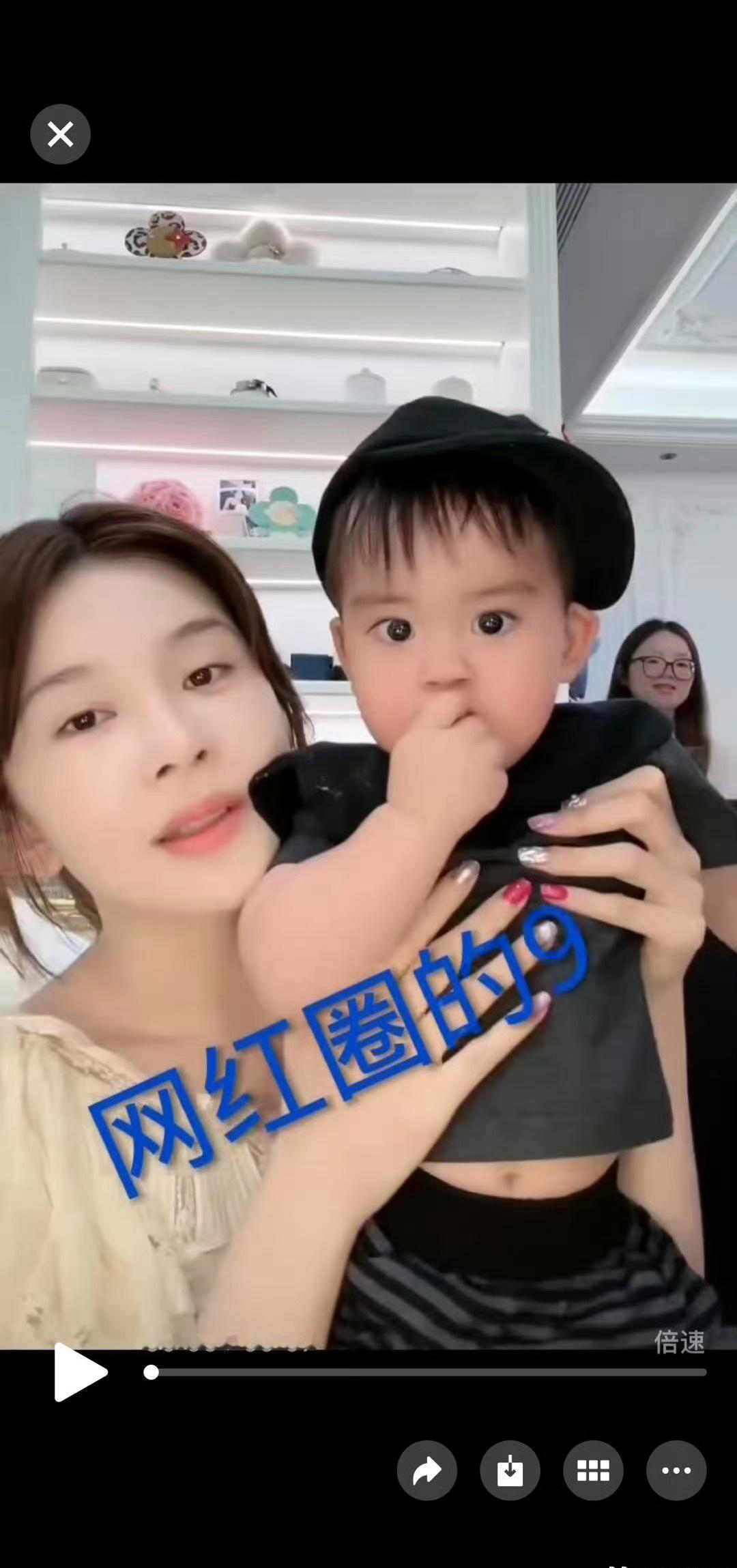 真的假的还是借“妈妈”人设博眼球、为直播带货引流，已经被大量网友视为赵樱子近年持