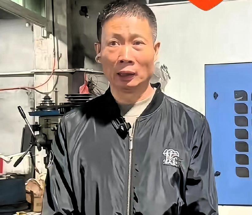 今天碰到个特让人唏嘘的事儿——瑞安一家不锈钢锅厂的傅老板，是真慌了！复工没多久，