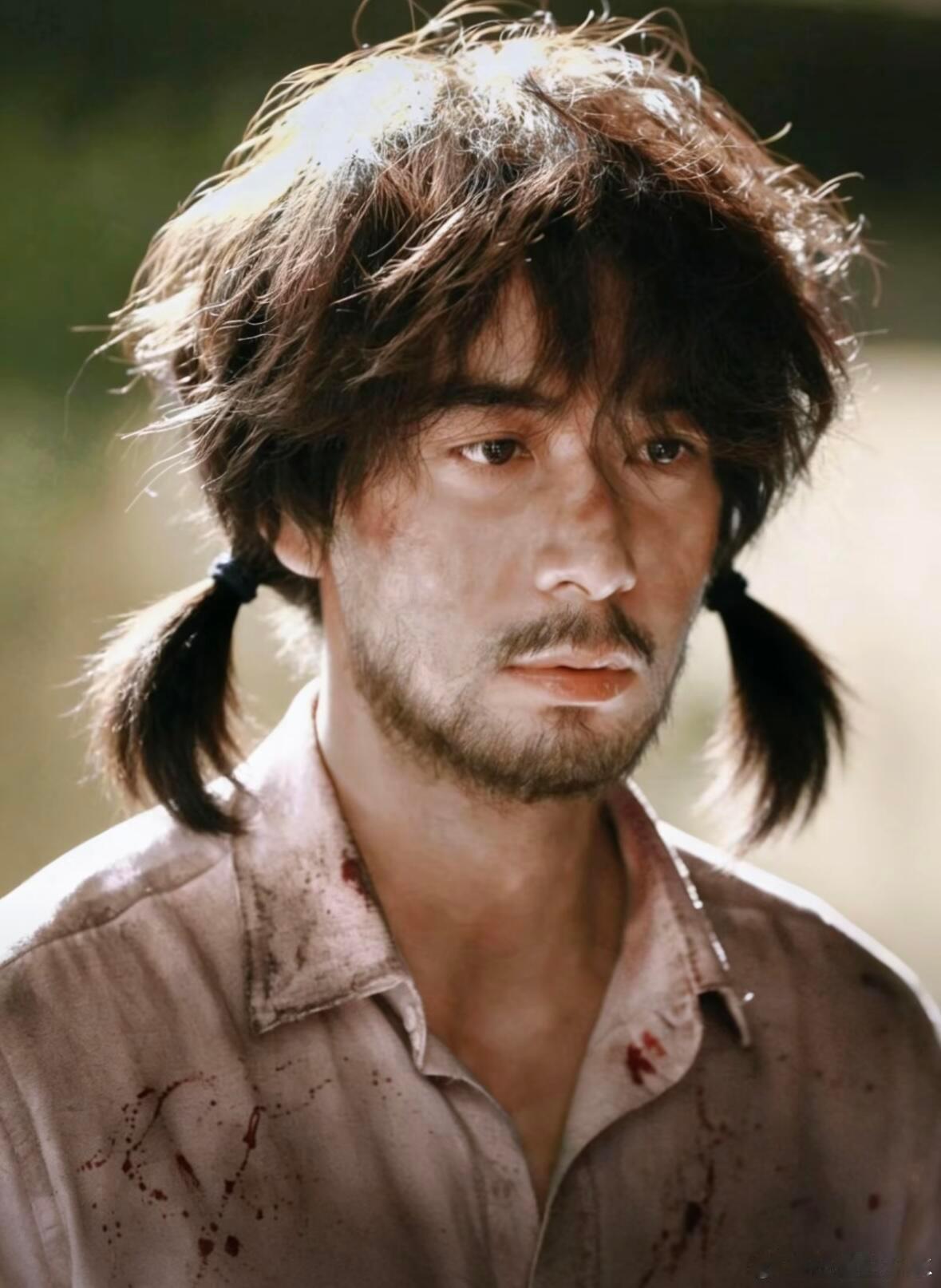 别以为你长了胡子我就认不出来你了炎心这个不是炎拓，是丫～拓～儿～ 像阿罗那个来投