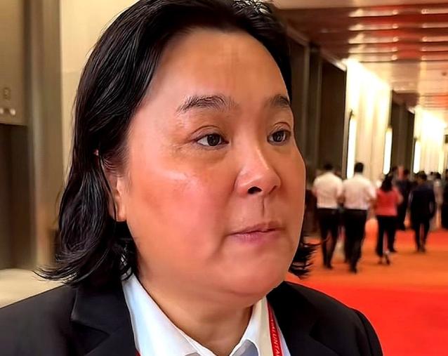 金门的陈玉珍对着满场嘉宾，不紧不慢说了一句：希望明年，金门也可以来参加闽超联赛！