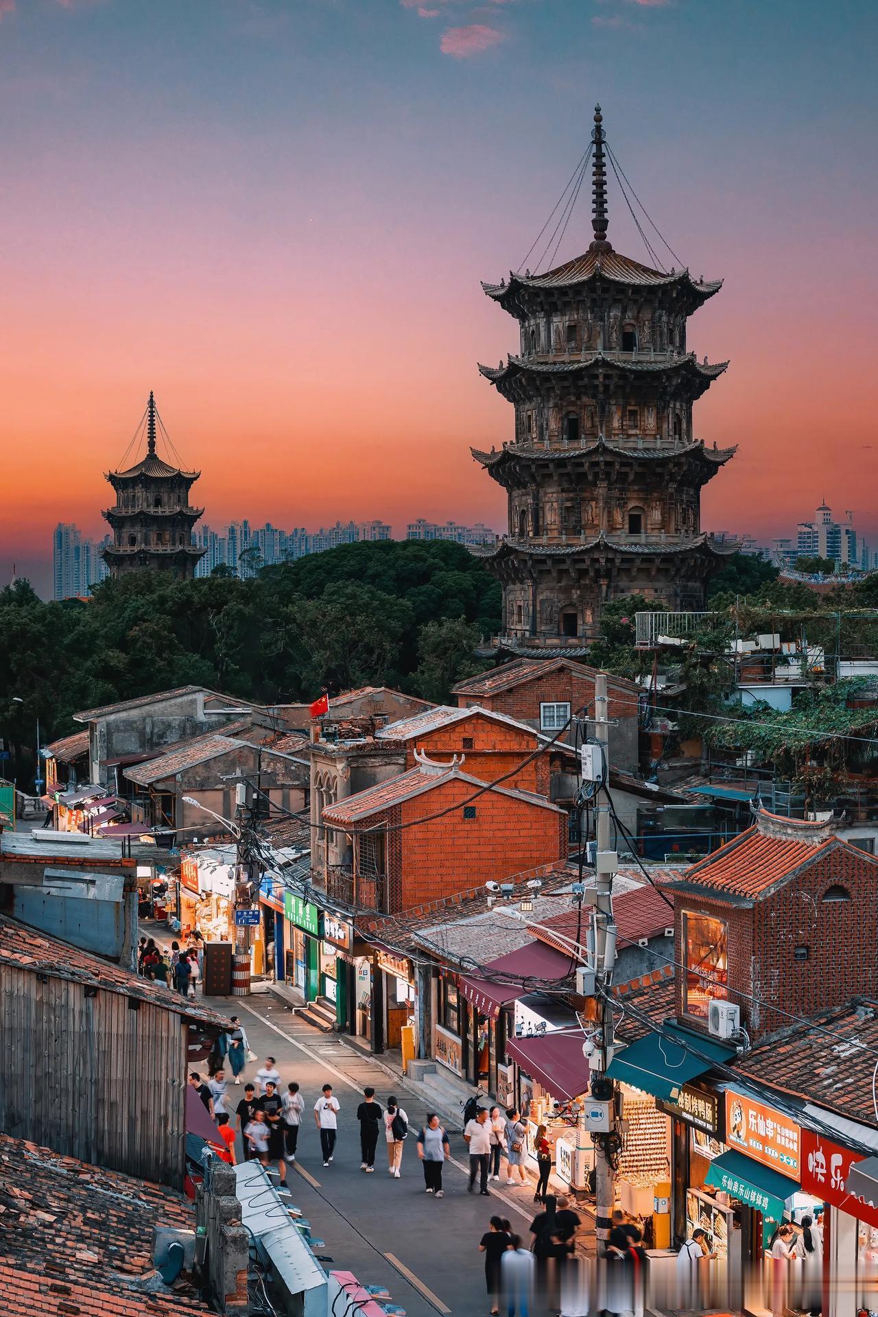 泉州：半城烟火半城仙，还有满街的簪花美人。现在去泉州玩，主要范围是鲤城区的泉州古