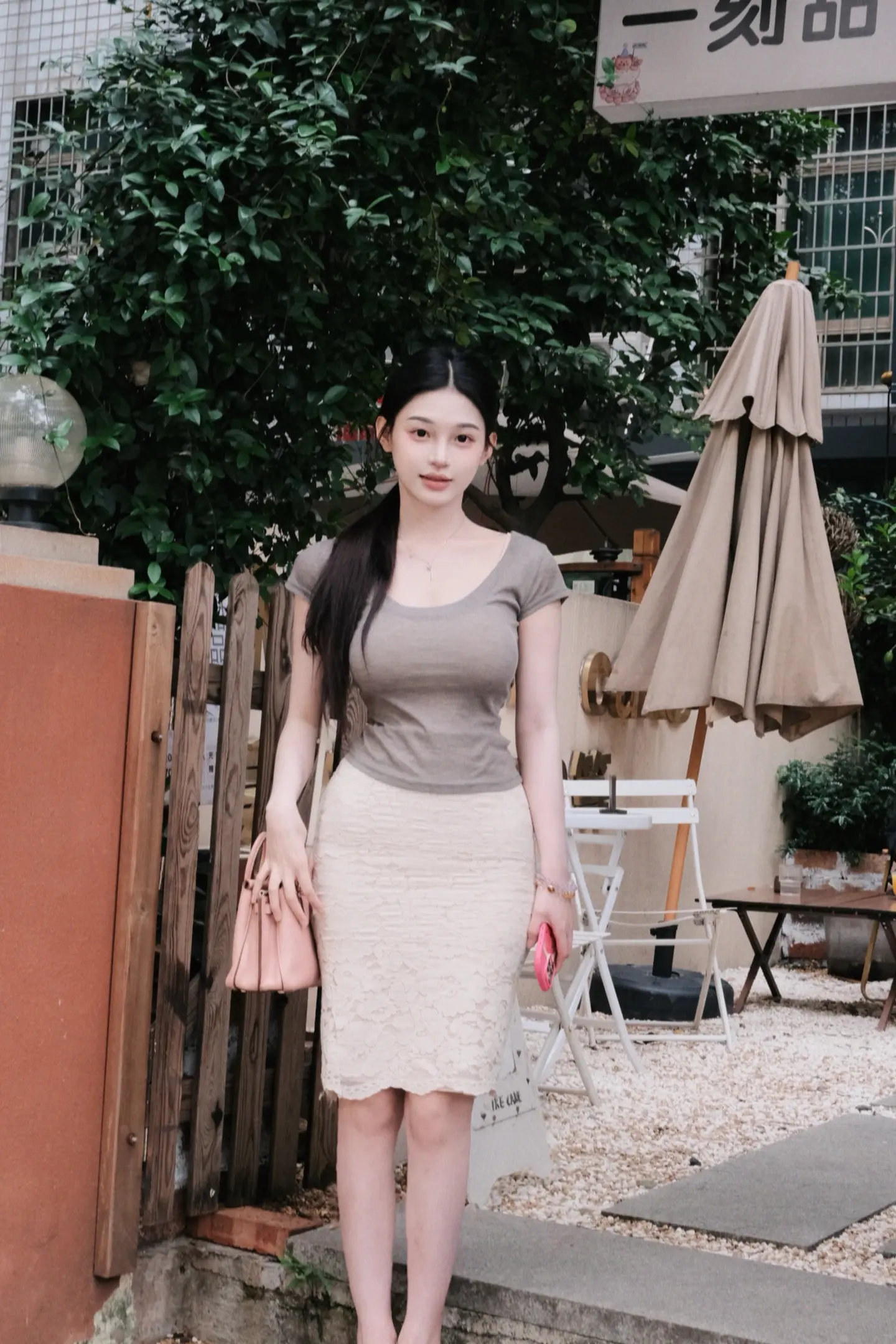 绝不让你一人孤苦伶仃