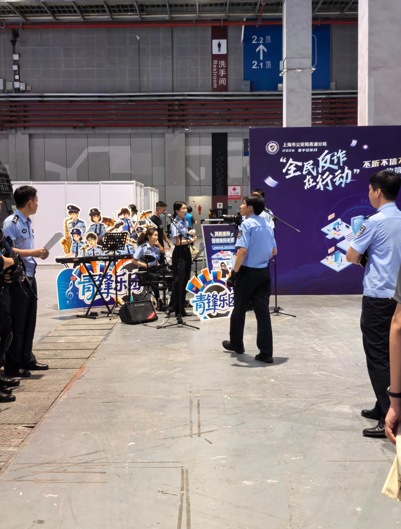 为了宣传反诈也是拼了[允悲][允悲][允悲] ​​​