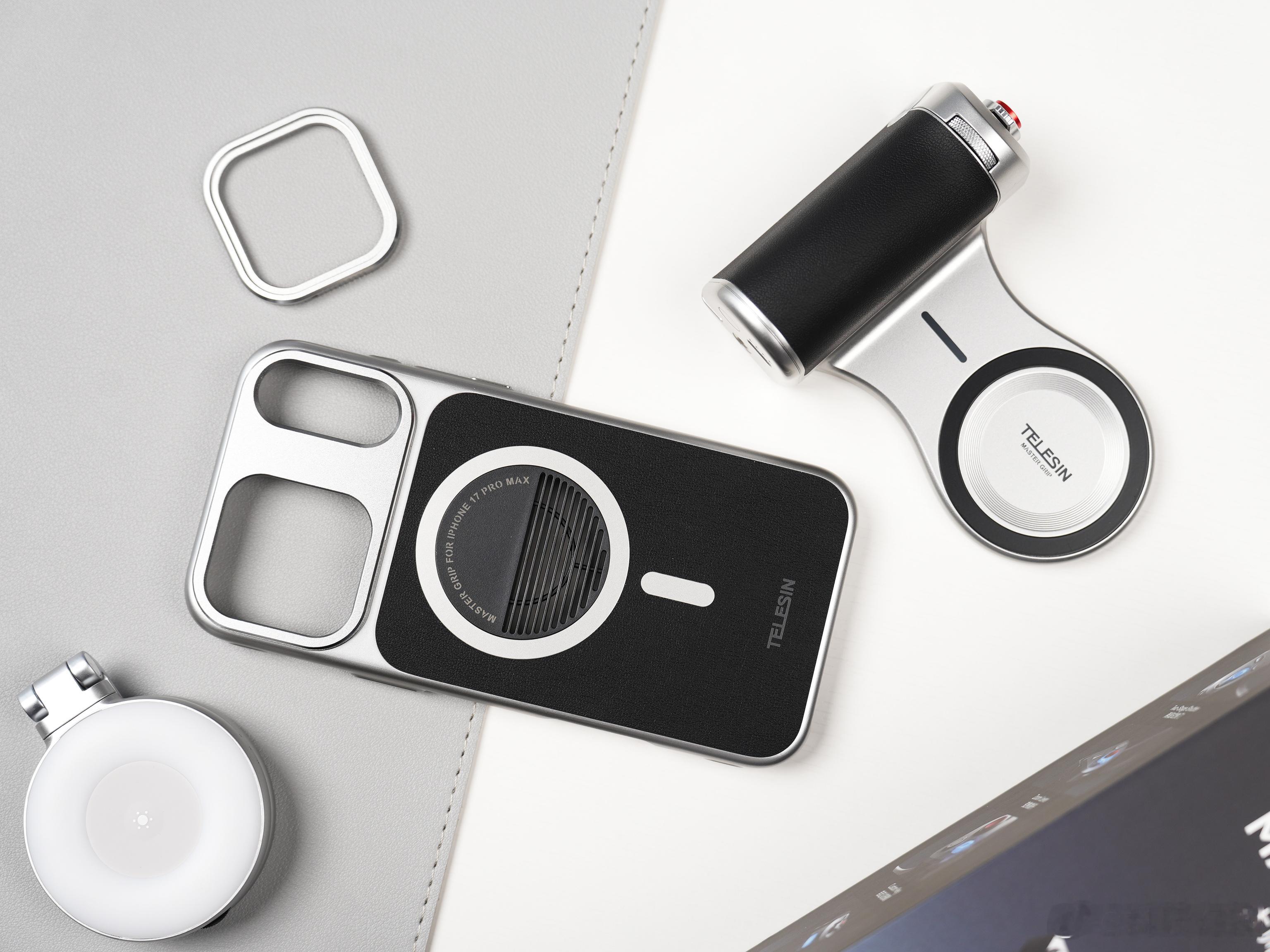 不愧是能进Apple零售渠道的配件，泰讯「大师影像套装」做工质感相当好，非常精致