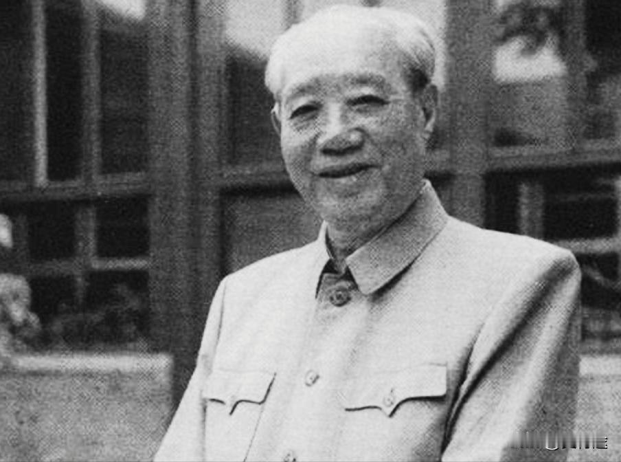 2015年，100岁的汪东兴临终前说出了一个秘密，并且含泪说道：“主席，我没有出