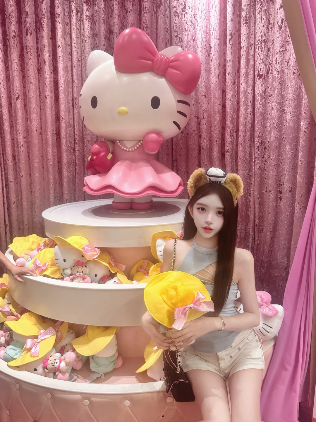 ≽^•༚•🎀≼ 𝐤𝐢𝐭𝐭𝐲 𝐔𝐧𝐢𝐯𝐞𝐫𝐬𝐚𝐥 