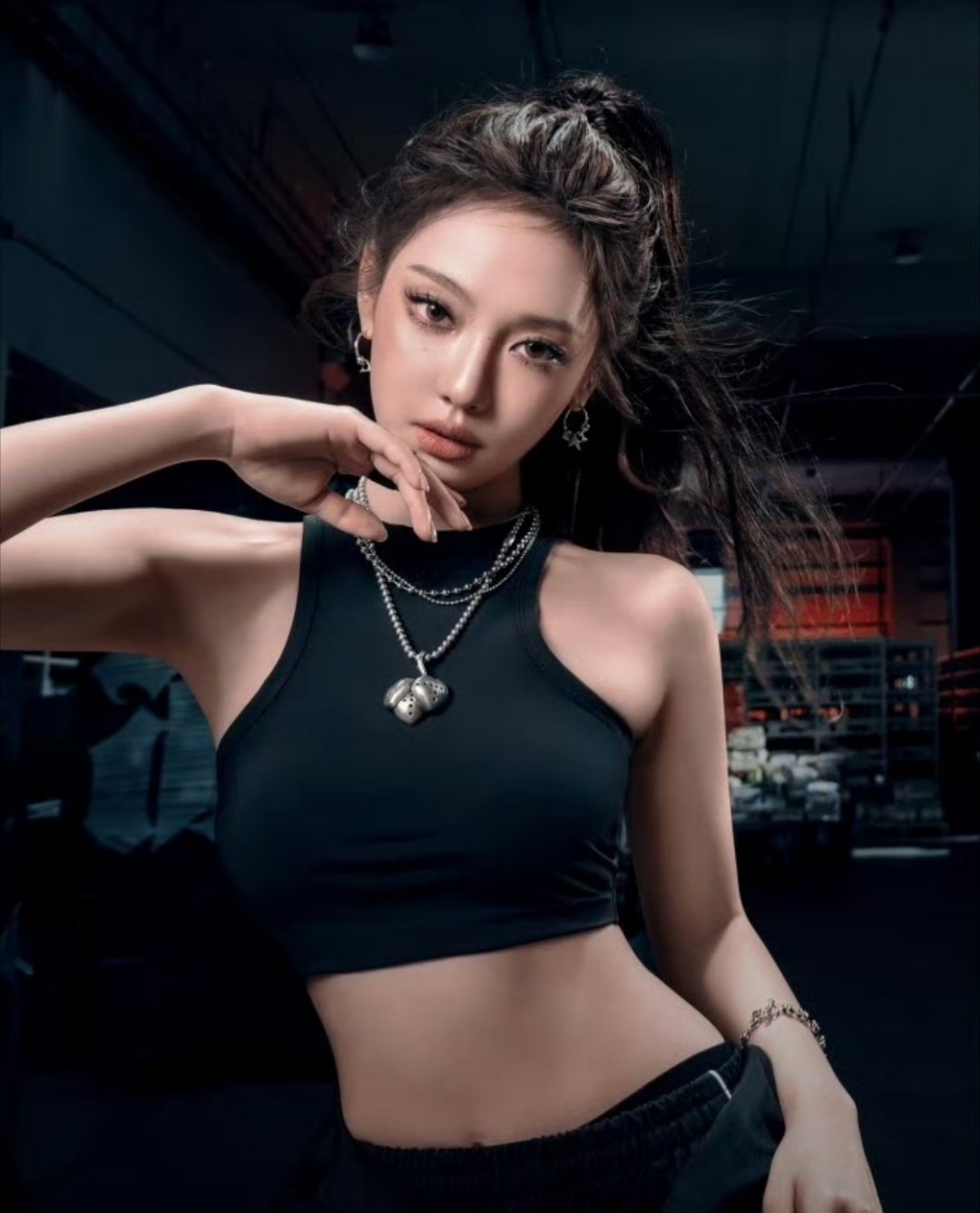 造型参考的应该是这张 ​​​