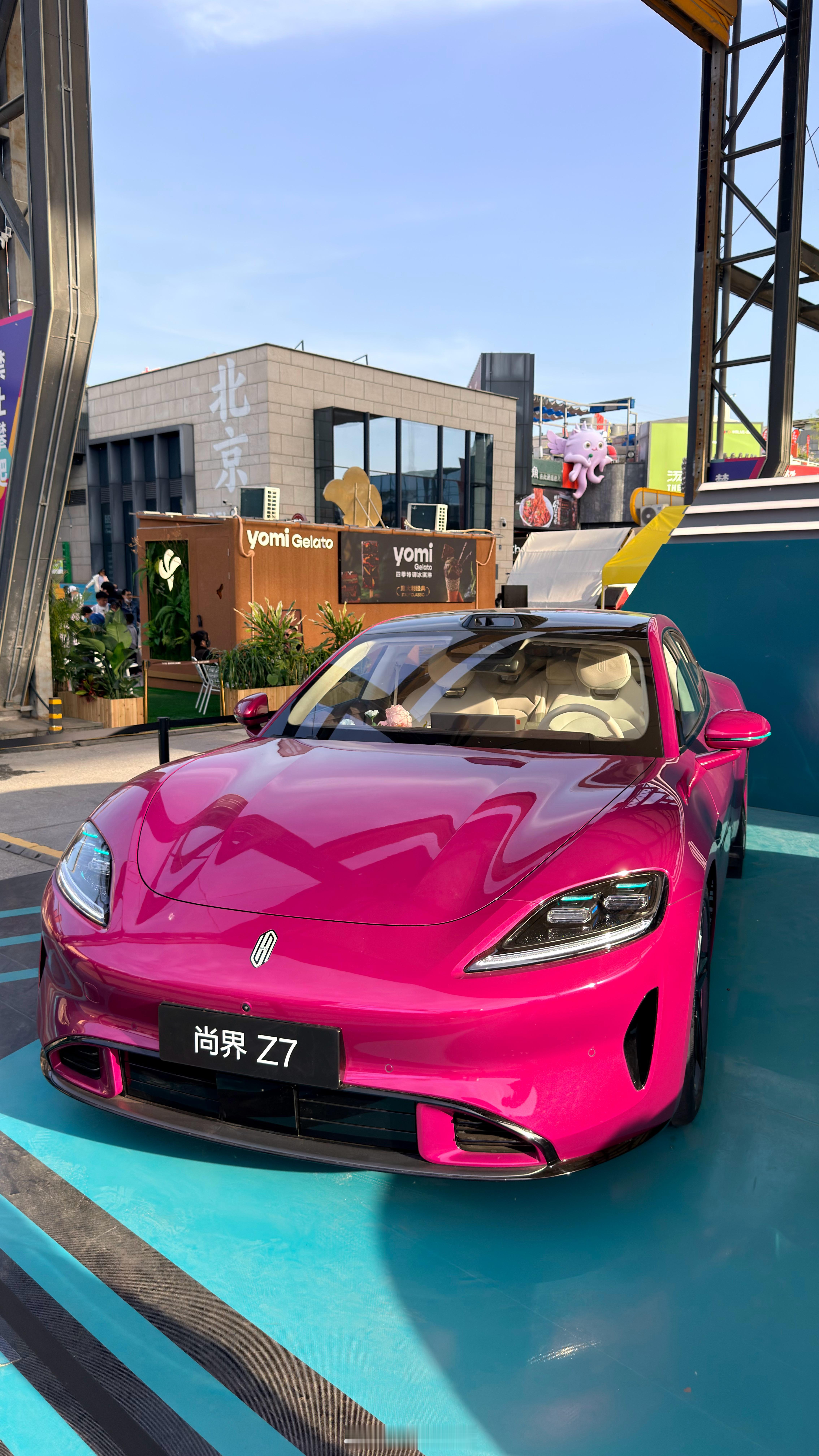 去五棵松看了尚界Z7，真好看！还不让坐进去试！ 