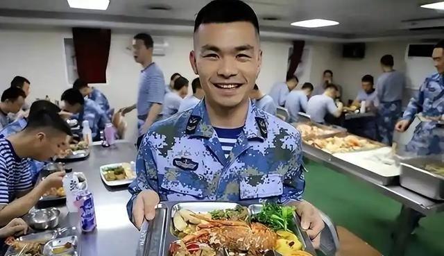 都说航母是吞钱机器，究竟有多夸张？就以山东舰来说，每天仅猪肉，就得就得整整24头