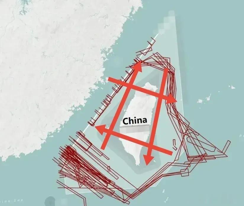 美国潜艇前不久在南海撞山后，最近又在南海失联。人们不禁要问，难道什么事只要和中国