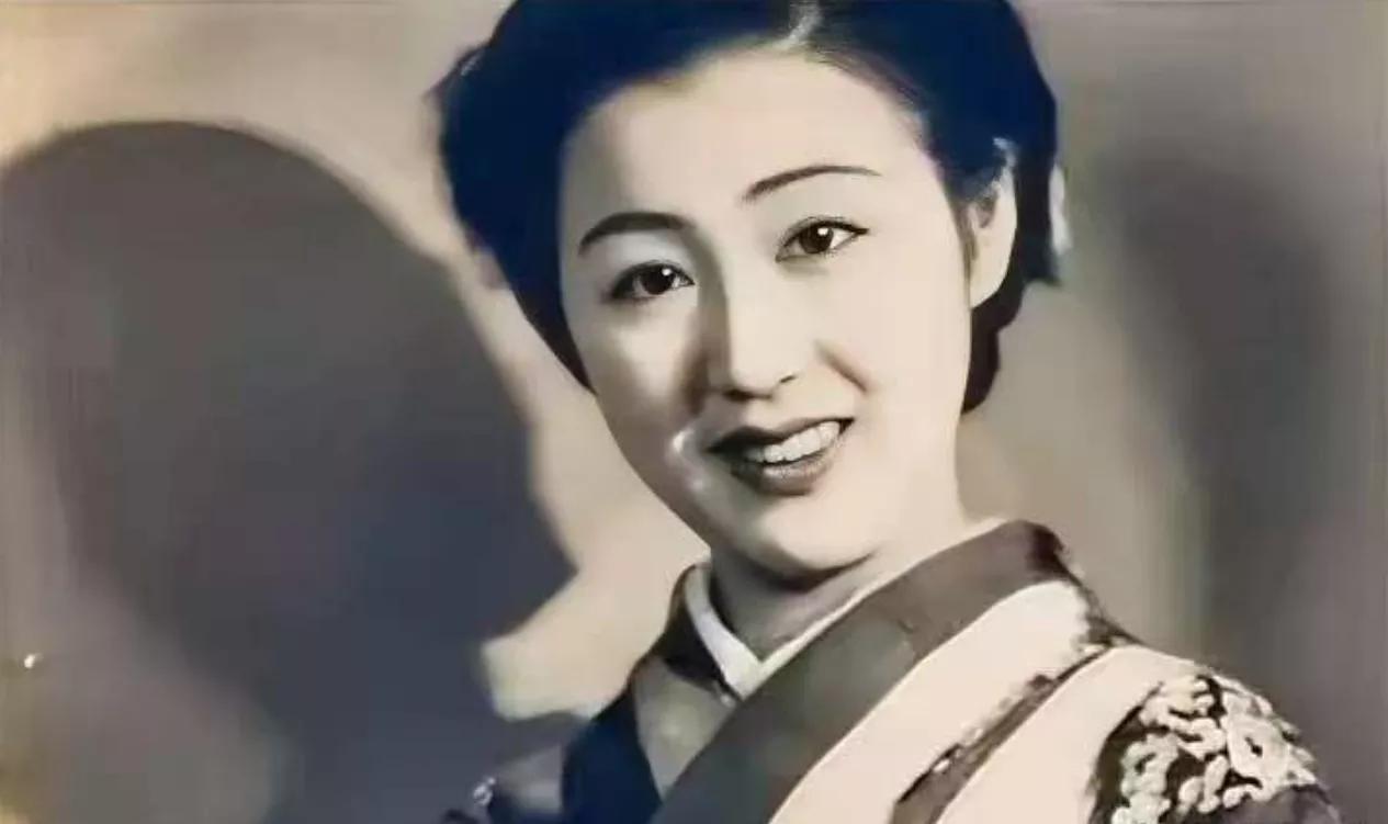 1945年，中国远征军在缅甸意外俘获十余名日军溃兵，团长原欲处决所有战俘，然而战