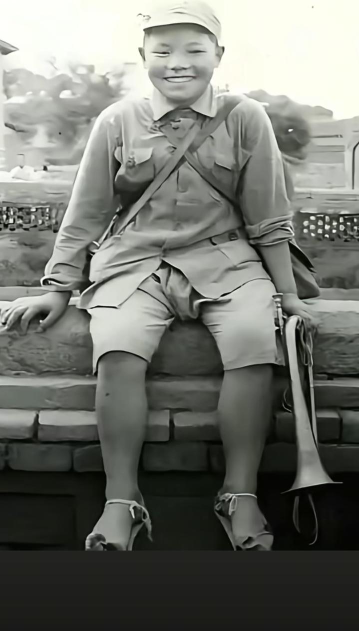 小战士宋双来，那可是位传奇人物。他1926年生于河北武强，1940年就参加革命，