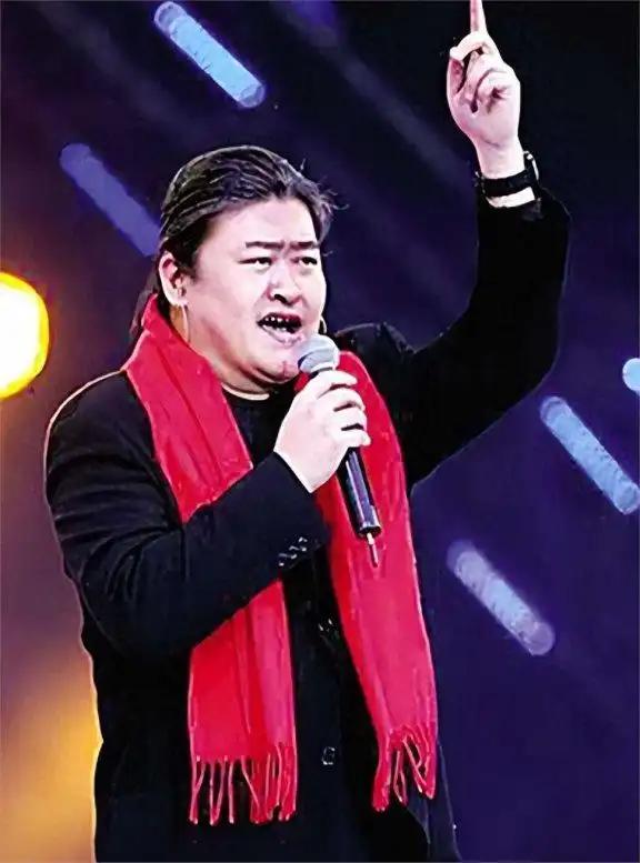一代艺术家刘欢走了，
他不是死于折腾，
也不是死于贫穷，更不是生活不顺，而是被岁
