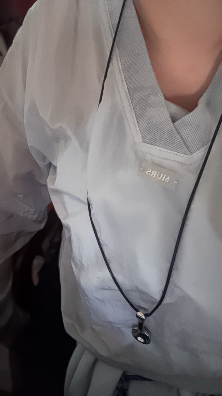 就这样对赶来值班的人吗完全淋湿 