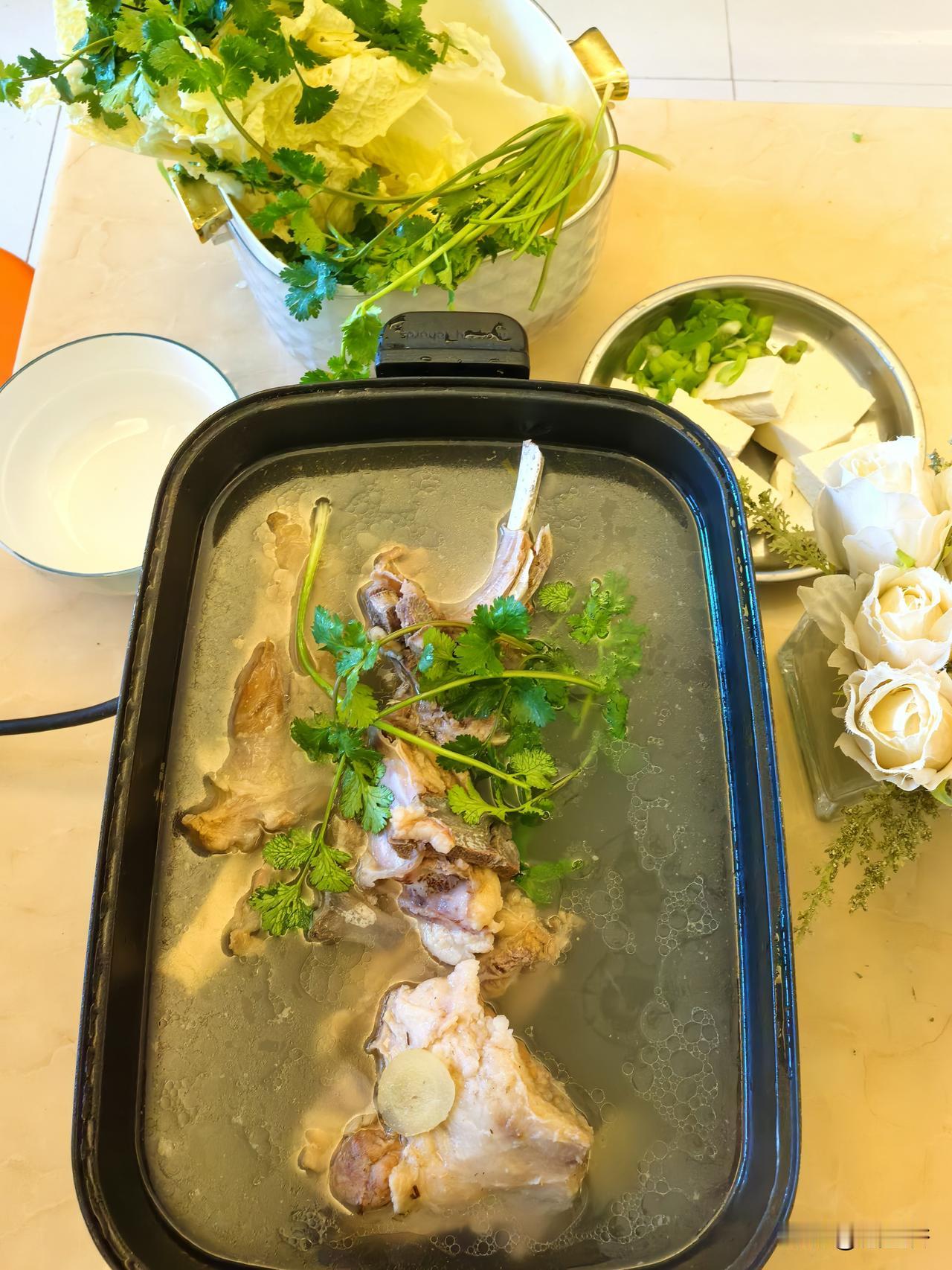 当大姐家的小孙子喊我“奶奶”的时候，45+的我忽然心生恐惧，浑身难受，我居然被称