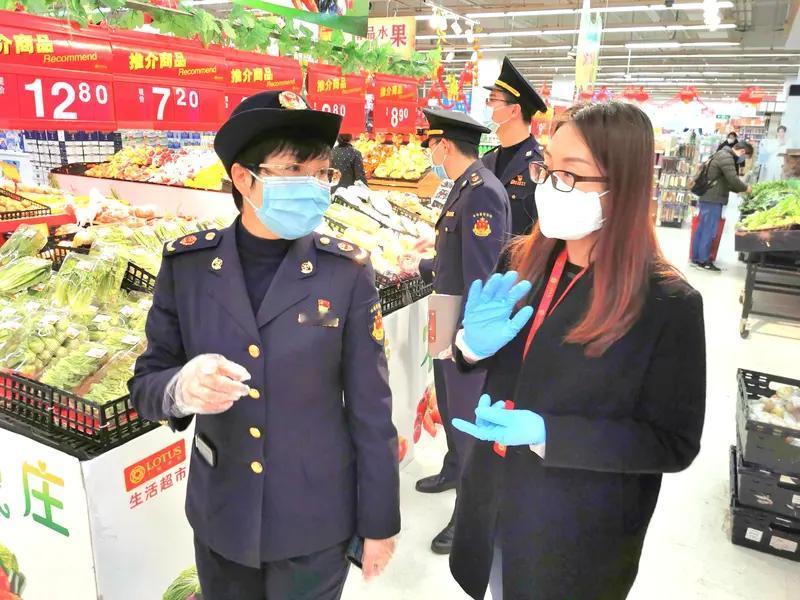 11月14日上海市场监管局通报了“学校午餐发臭事件”，8名责任人被逮捕，这真是大