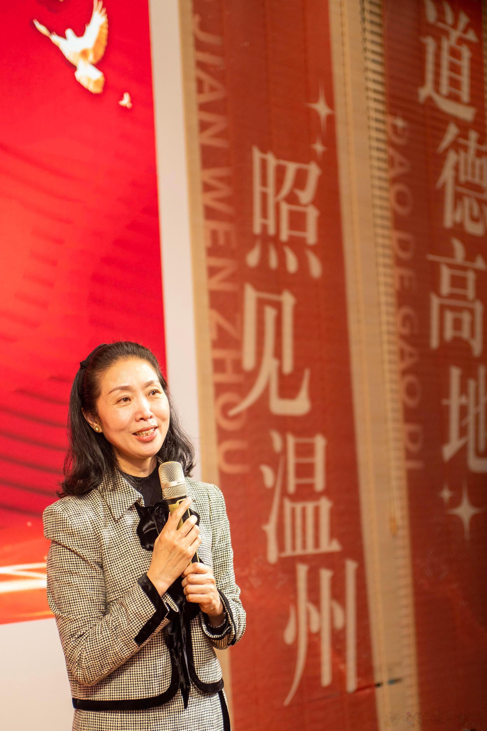 拿着手机看世界[超话]强城在行动 近日，社会主义核心价值观道德大讲堂（“瓯越好家