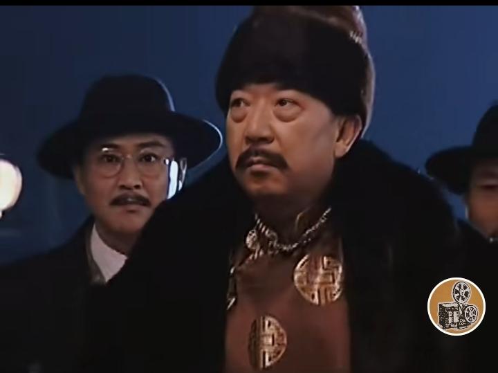 用别人的钱做慈善，在解放前，属于黑社会垄断的行业，
电视剧《日出》中，天津的流氓