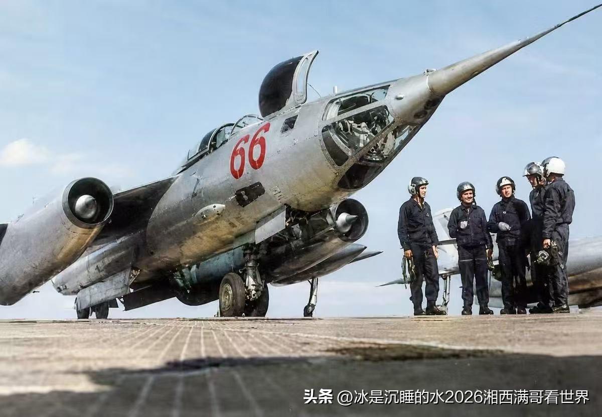 分享一张冷战时期苏联空军装备的雅克-28P截击机的精彩靓图。雅克列夫设计局现在没