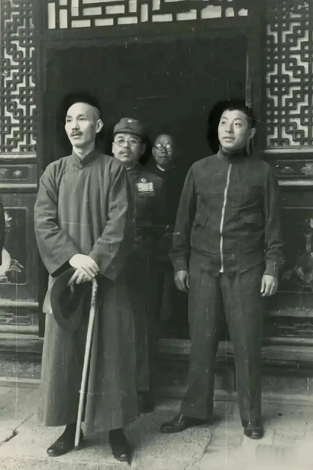 1936年12月11日下午，西安事变前的几个当事人：蒋介石、杨虎城、张学良。