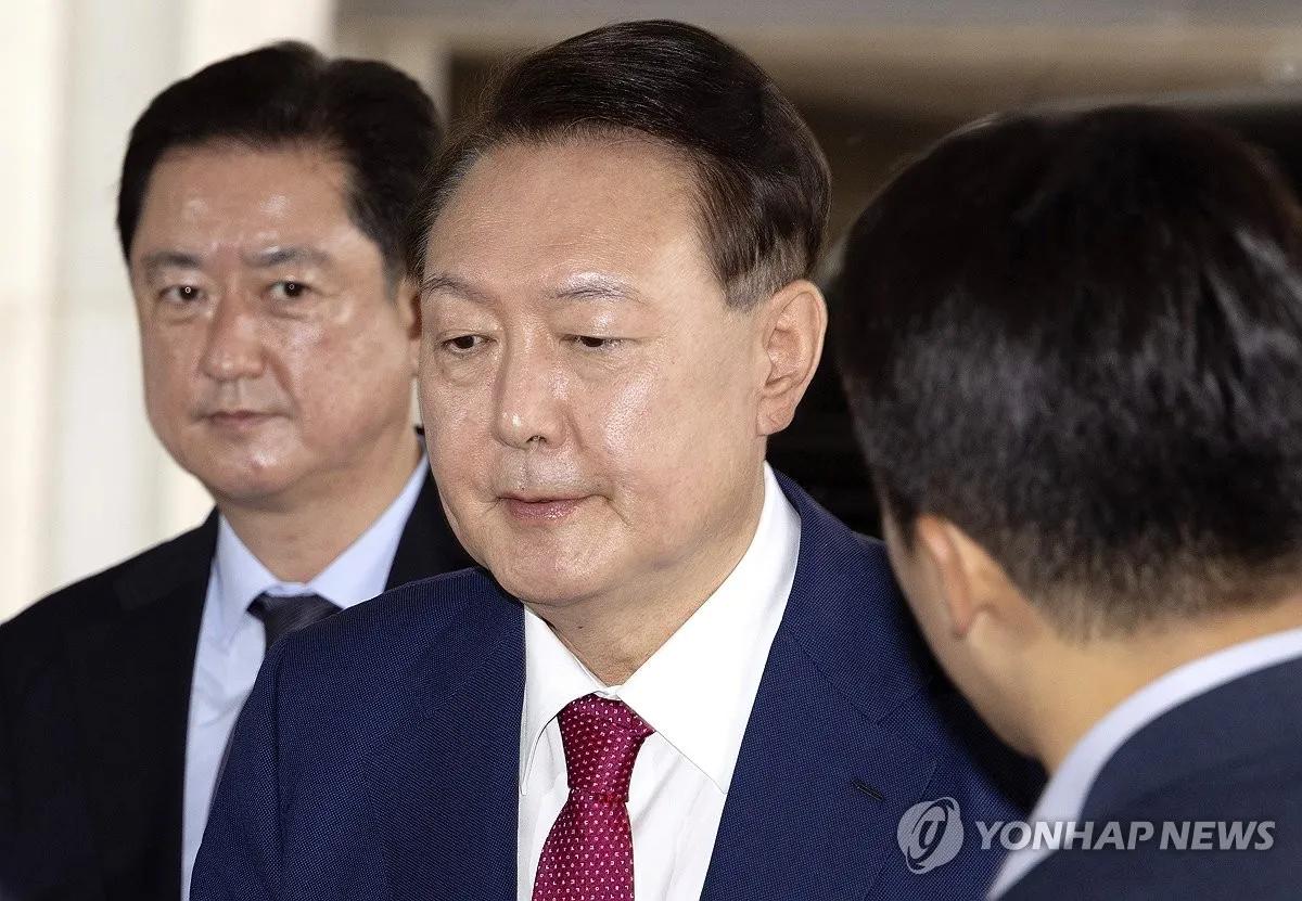 警卫官开枪比警察好得多，尹锡悦逃跑可能性很大——据韩联社2025年7月7日消息称