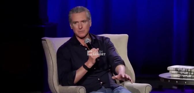 美国加州州长加文·纽森对“伊朗战争”感到不理解，他愤怒的地方不是哈梅内伊去世，而