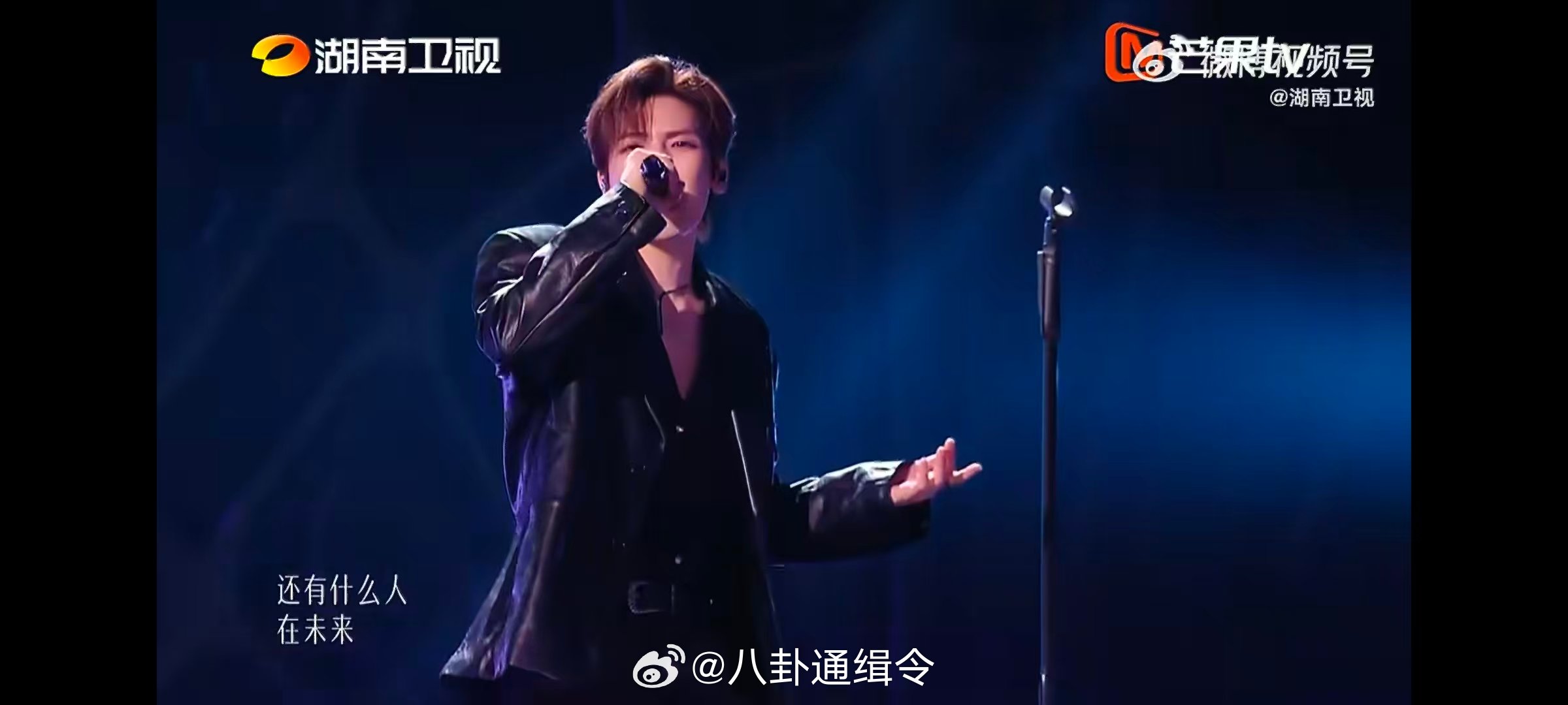 歌手排名侯明昊归零舞台气场全开整首歌曲情绪层层递进，侯明昊完美演绎自我重塑，舞台