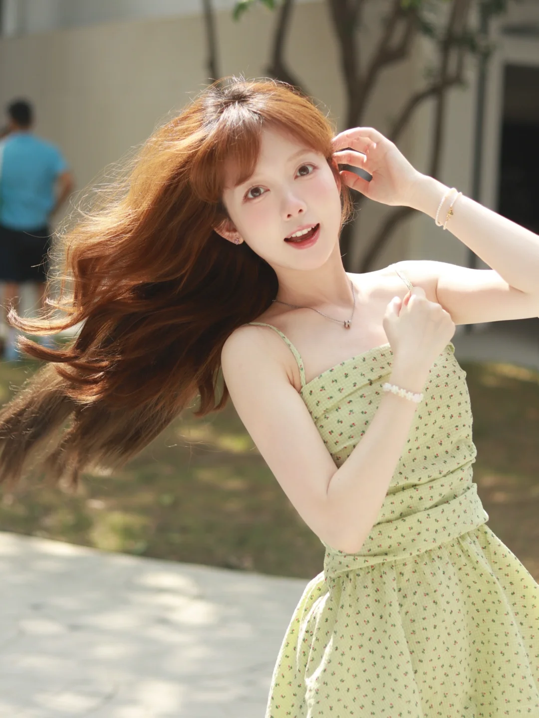 阳光揉进发丝里☀