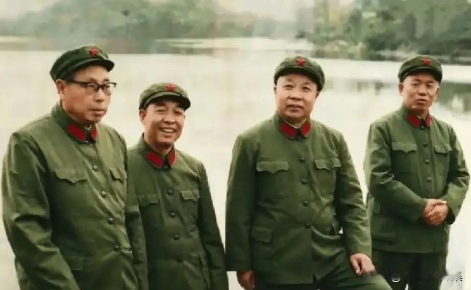 上世纪七十年代末，兰州军区司令员韩先楚、兰州军区第一政委萧华、陕西省委第一书记李