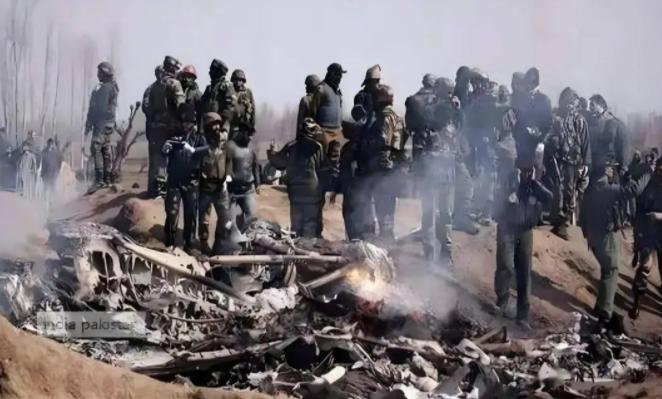 现在伊朗只有两条路可走，却都是死路。第一条是拒绝赔偿，可伊朗本身财政困难，根本拿