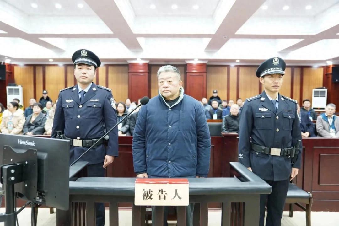 这么判就对了！
2月6日，敛财1.5亿的王小林，被判处死刑，缓期二年执行，剥夺政