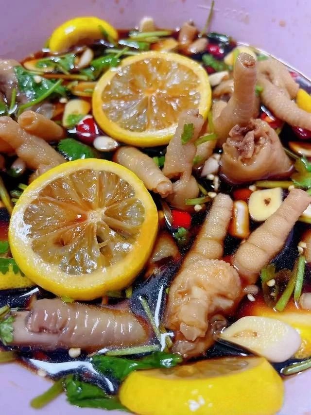 自制酸辣柠檬鸡爪,终于实现鸡爪自由了