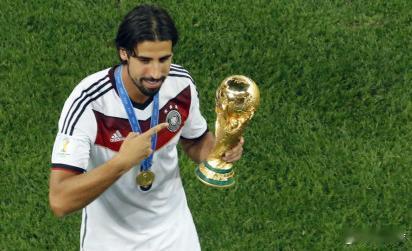 【皇马中场伤缺德国战阿根廷 恐无缘出战马德里德比】9月3日，皇马中场赫迪拉受到伤