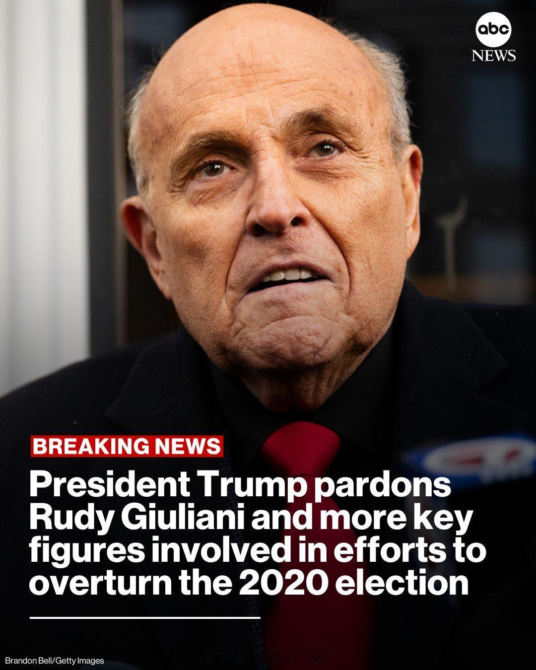 川普昨晚宣布特赦其多名前核心盟友，包括老市长、前私人律师Rudy Giulian