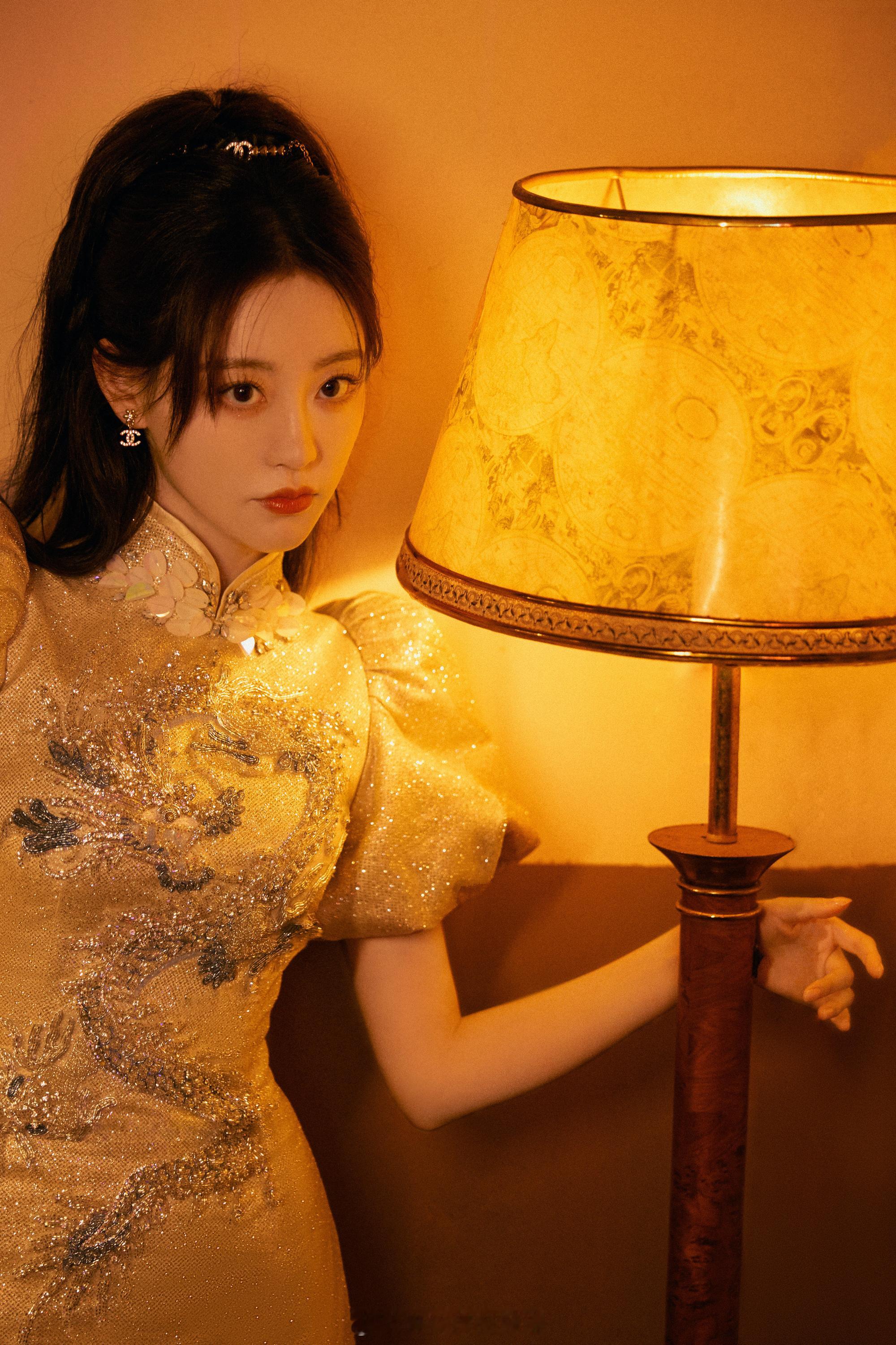 祝绪丹狐妖小红娘旗袍穿搭 ​​​