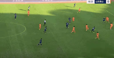 你俩弄啥嘞？山东泰山与武汉三镇，半场3个进球全部越位！
中超联赛第30轮，山东泰