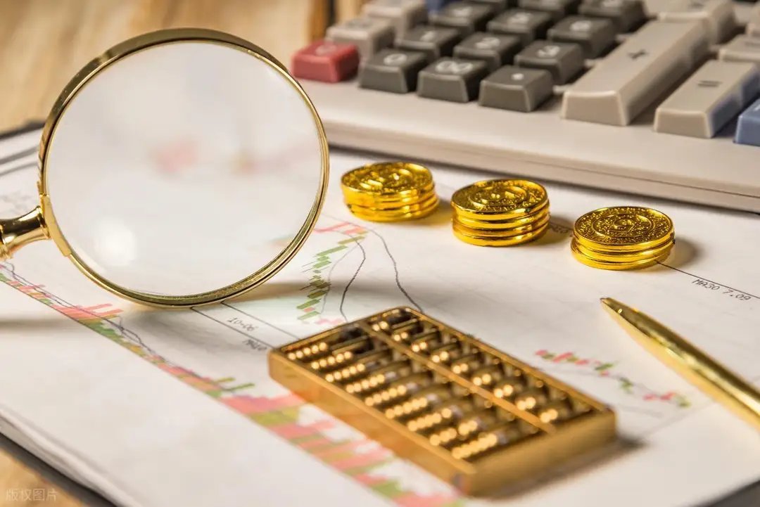 大盘如期调整，支撑在哪？如何操作？自 10 月 13 日大盘从 3800 点开启