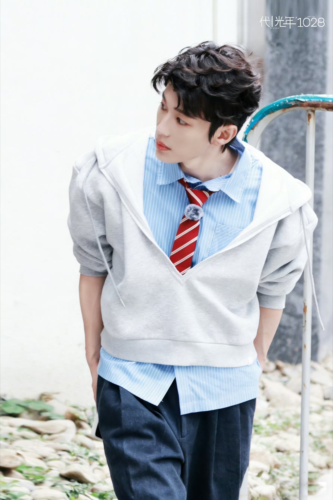 代旭爆火后首个综艺电梯战神代旭首综《风华合伙人》开录，路透少年感拉满，叔叔秒变男