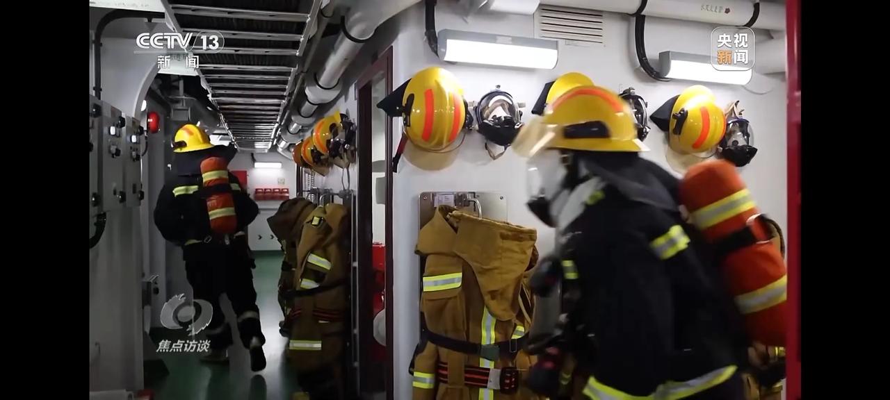 福建舰上的损管和医疗救护首次公开，这些都是保障福建舰战斗力的重要组成部分。从央视