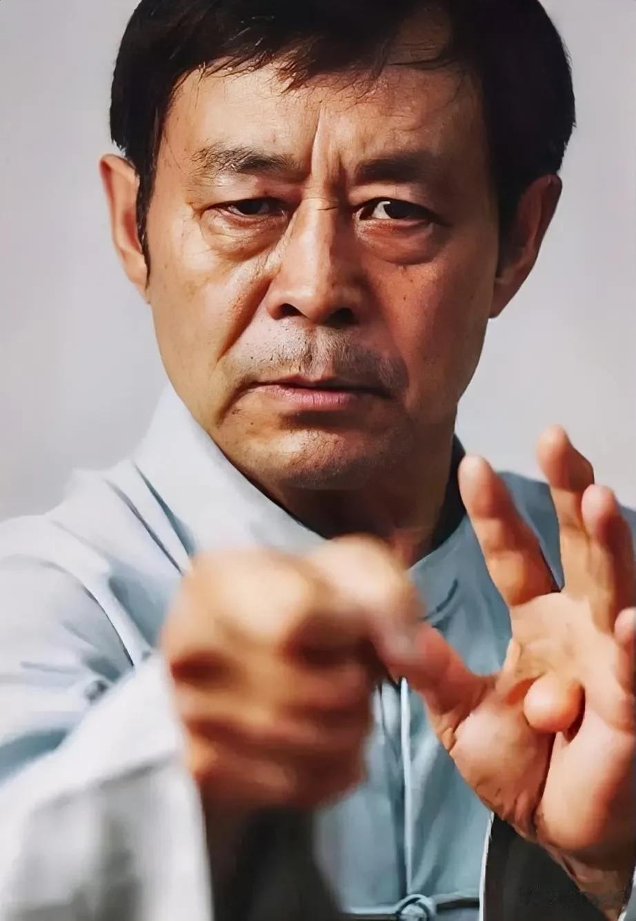 马宝国到底是什么出身？是骡子是马，奉上最全履历自行判断:

1952年，河南南阳