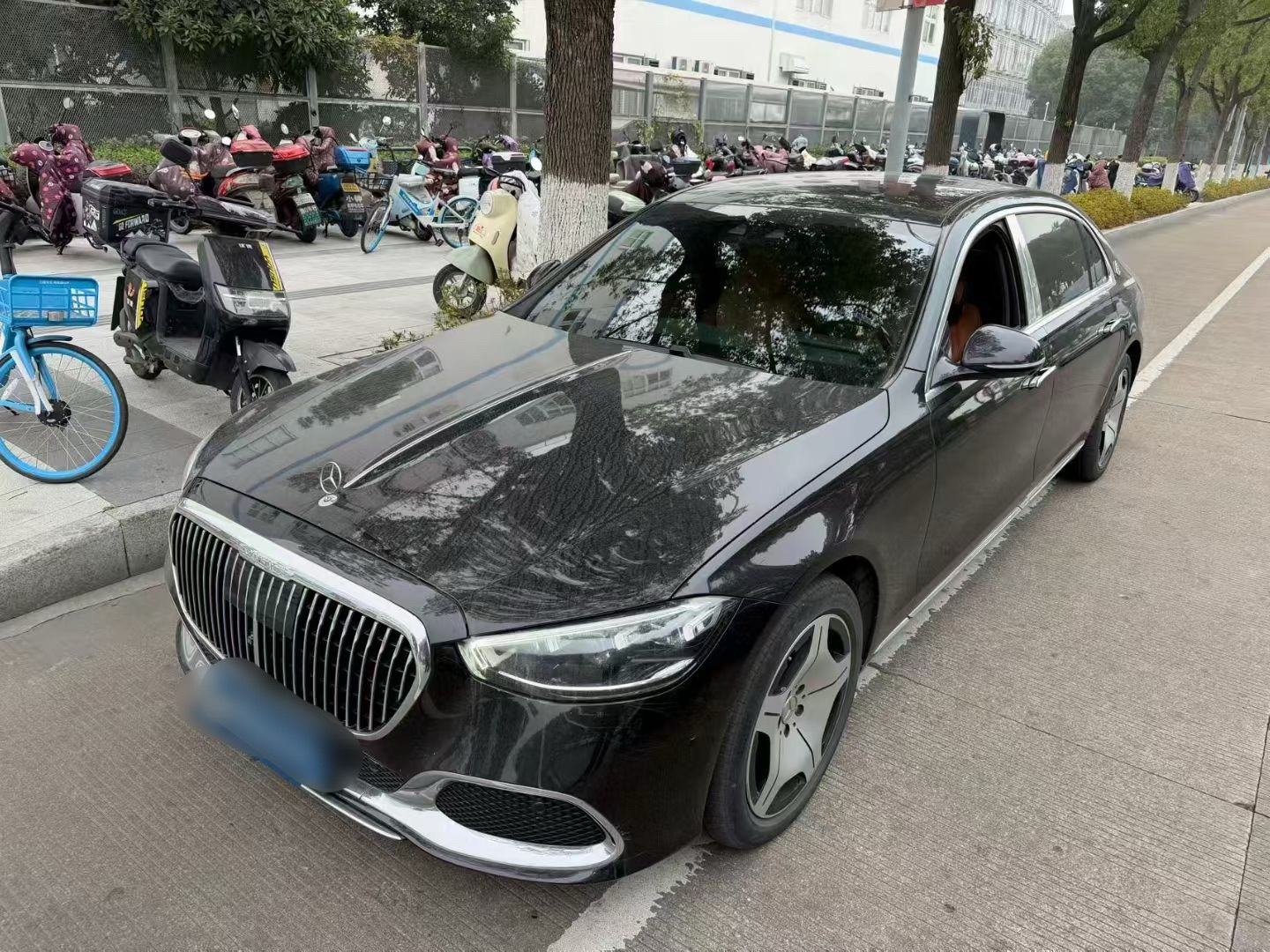 再来一台迈巴赫S480，行驶了3万多公里