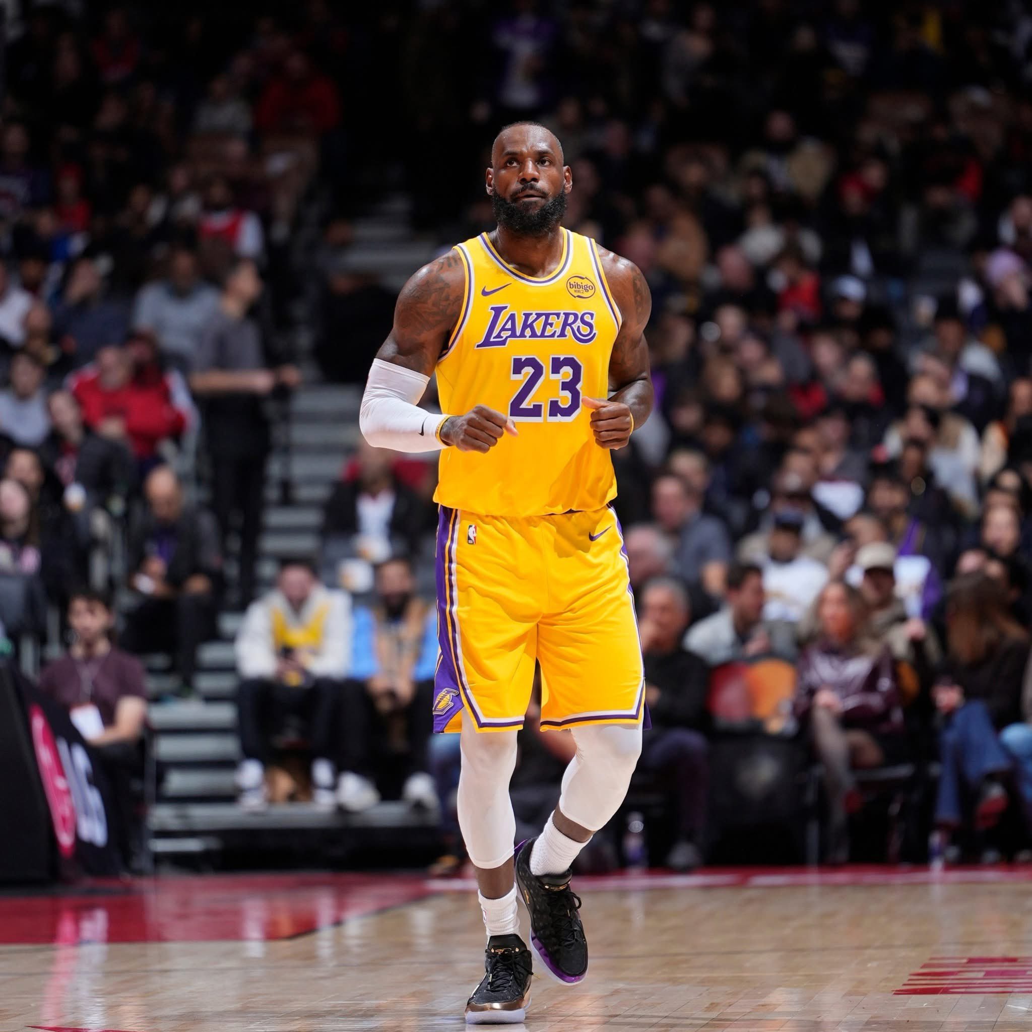 詹姆斯常规赛上一次得分没上双，是2007年1月，那时候的你在哪？网上有很多参照，