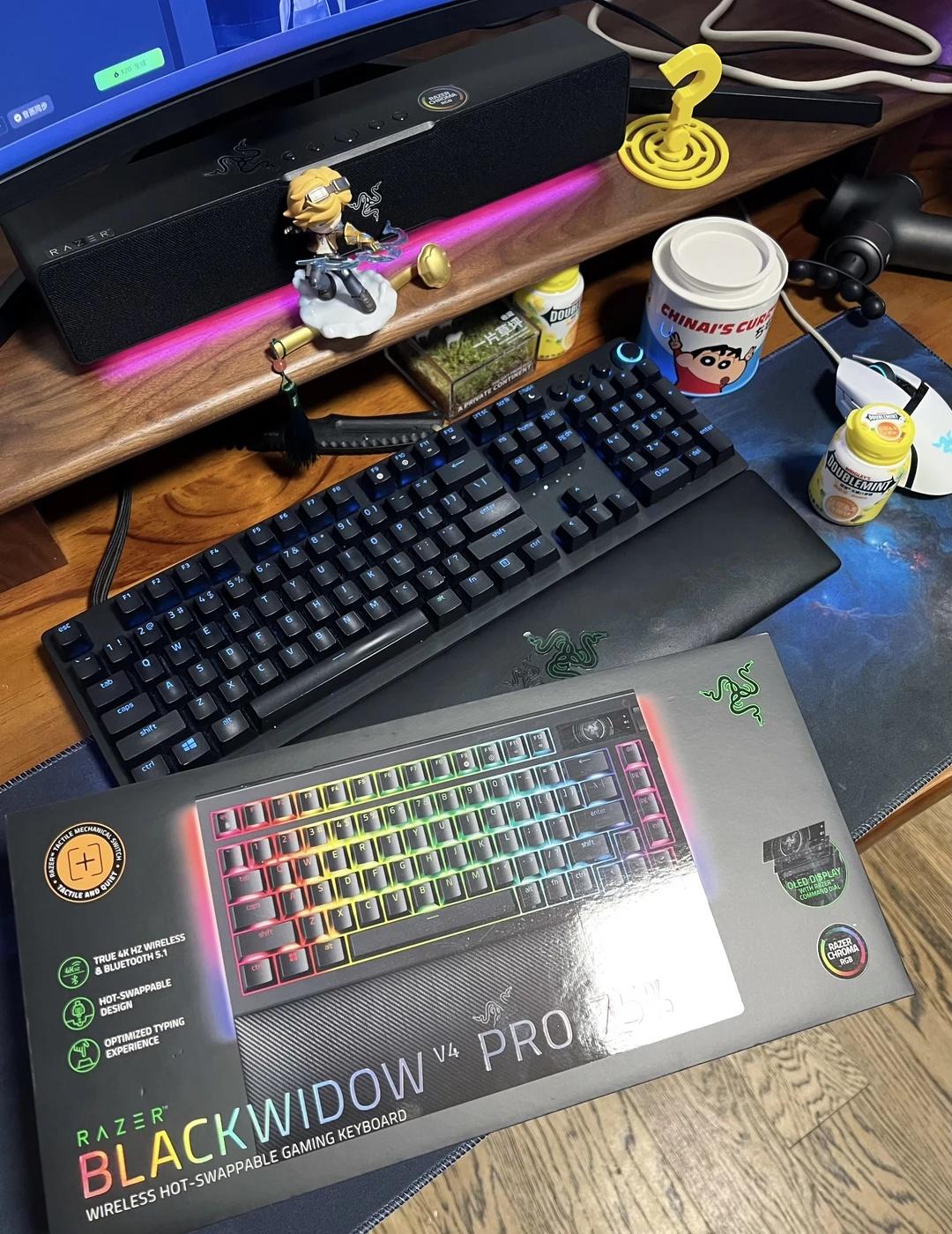 用了快四年的键盘今天终于下岗了，坏了一个X键，失灵了，老衲用东西一直很细致，有没